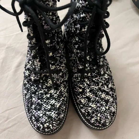 Tory Burch Black and White Tweed Ankle Boots - Picture 6 of 9